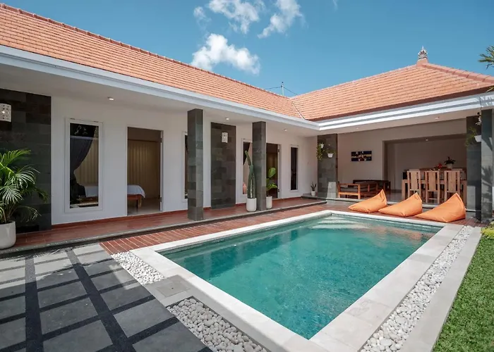 Villa Amazing In Oberoi Location Seminyak