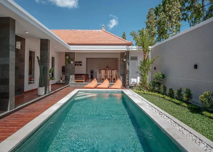 Villa Amazing In Oberoi Location Seminyak