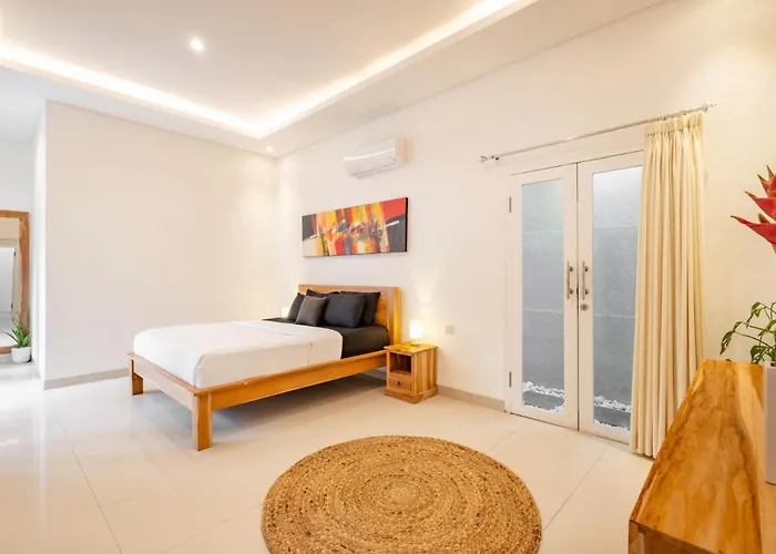 Villa Amazing In Oberoi Location Seminyak