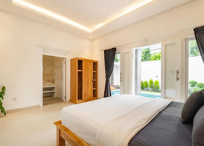 Amazing In Oberoi Location Villa